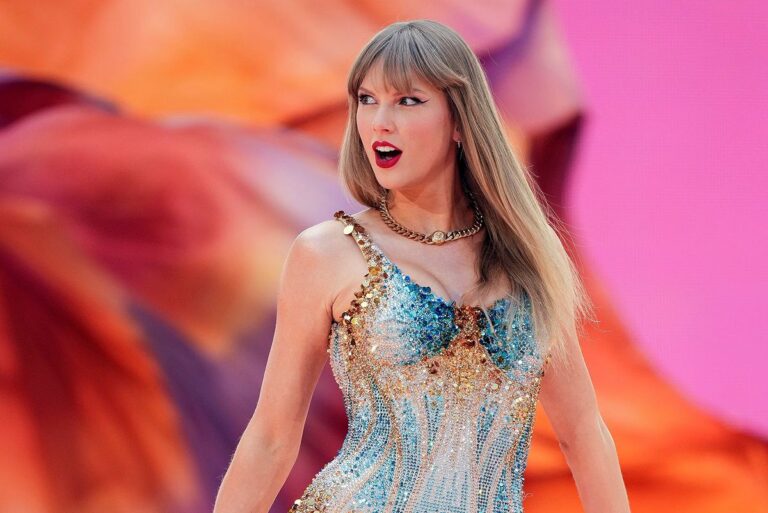 Taylor Swift Makes History: First Female Artist to Surpass 120 Billion Spotify Streams